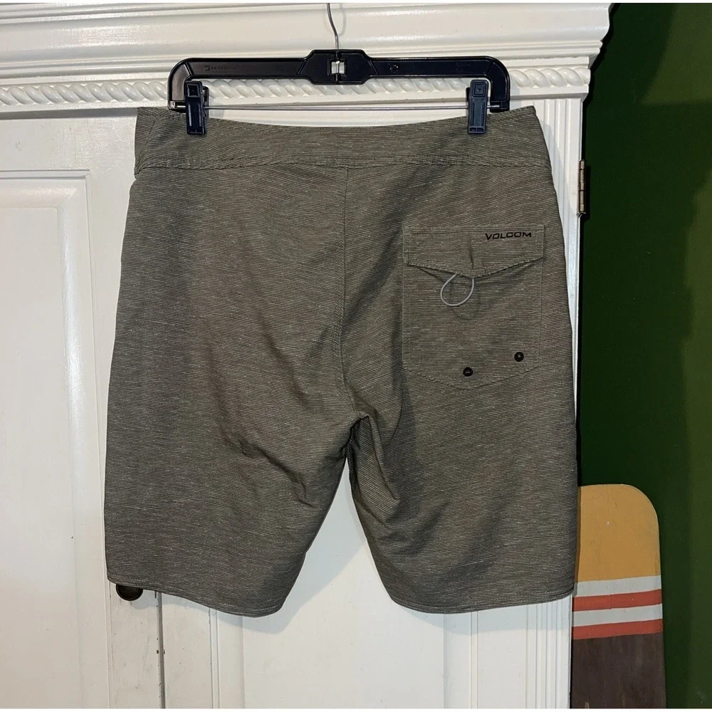 Volcom Swim Trunks Men 32 Green Stripes